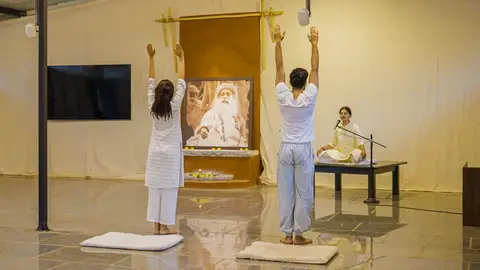 Get a personal Upa Yoga and Isha Kriya Session from a trained volunteer